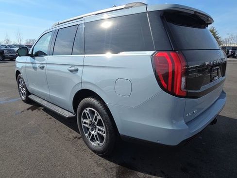 Used 2025 Ford Expedition Active image 3