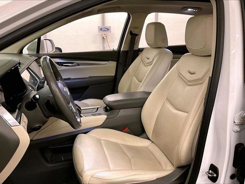 Used 2019 Cadillac XT5 Luxury image 24