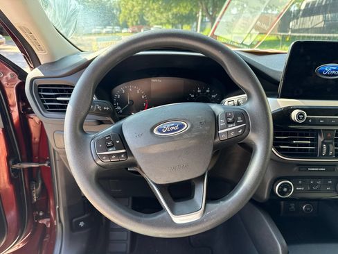 Used 2021 Ford Escape SE AWD/4WD image 17