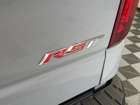 Used 2024 Chevrolet Silverado 1500 RST w/ Z71 Off-Road Package image 16