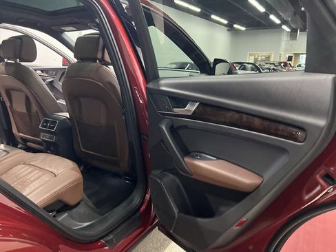 Used 2018 Audi Q5 2.0T Premium image 22