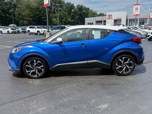 Certified 2018 Toyota C-HR XLE FWD image 3