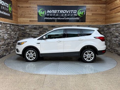 Used 2019 Ford Escape SE image 6