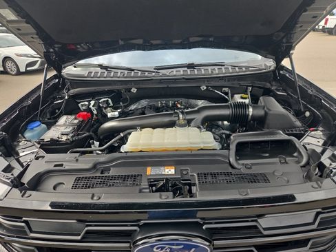 Certified 2025 Ford Expedition Active AWD/4WD image 12