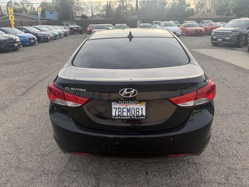 Used 2013 Hyundai Elantra GLS w/ Preferred Pkg image 6
