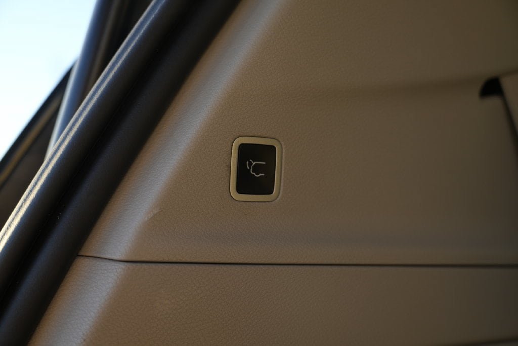 Used 2023 Chrysler Pacifica Touring-L FWD image 16