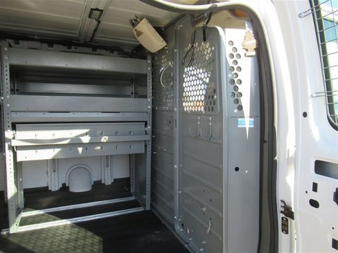 Used 2014 Chevrolet Express 2500 image 13