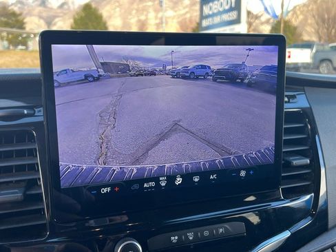 Used 2023 Ford Transit 350 XLT RWD image 31