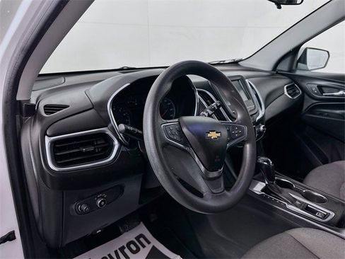 Used 2018 Chevrolet Equinox LT image 9