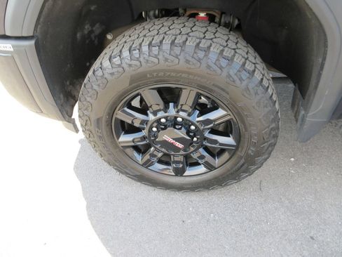 Certified 2024 GMC Sierra 2500 AT4 w/ AT4 Preferred Package AWD/4WD image 15