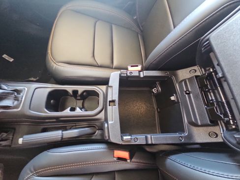 New 2025 Jeep Wrangler Unlimited Rubicon 392 image 15