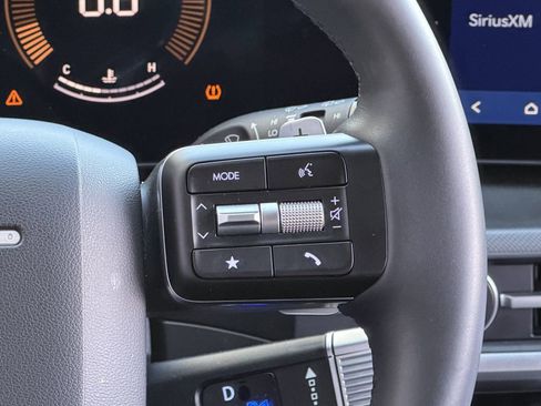 Used 2025 Hyundai Santa Fe SEL image 14