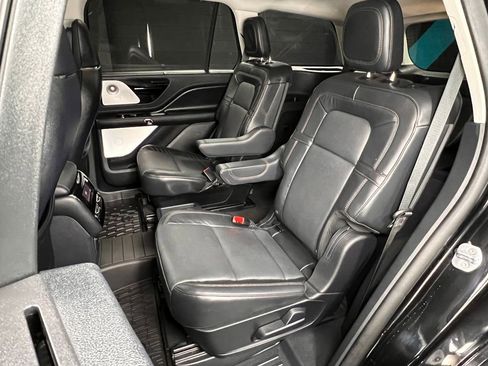 Used 2025 Lincoln Aviator Reserve w/ Equipment Group 201A AWD/4WD image 18