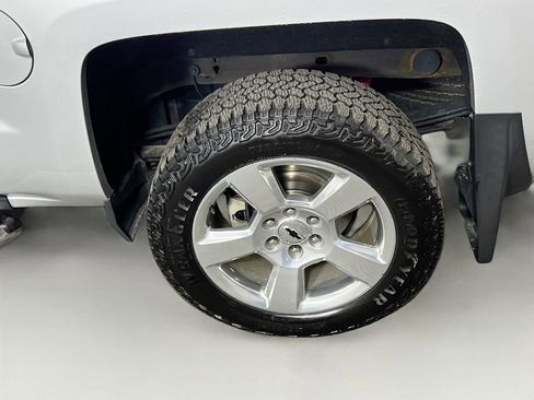 Used 2018 Chevrolet Silverado 1500 LT w/ All Star Edition image 26