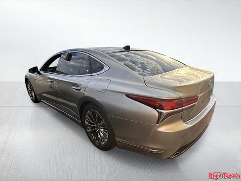 Used 2019 Lexus LS 500 w/ Interior Upgrade Package RWD image 3