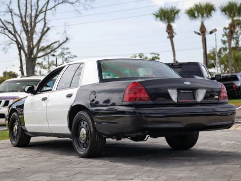 Used 2011 Ford Crown Victoria Police Interceptor RWD image 9