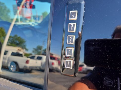 Used 2017 Ford F150 XLT w/ Equipment Group 302A Luxury AWD/4WD image 25
