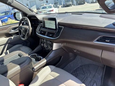 Used 2022 Chevrolet Tahoe LT w/ Luxury Package image 13