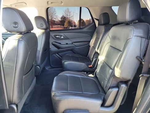 Used 2020 Chevrolet Traverse LT w/ LT Premium Package image 10