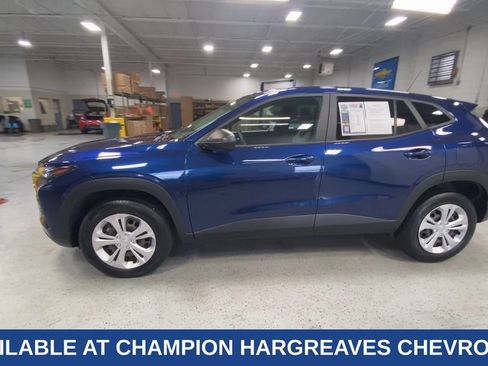Used 2024 Chevrolet Trax LS FWD image 6
