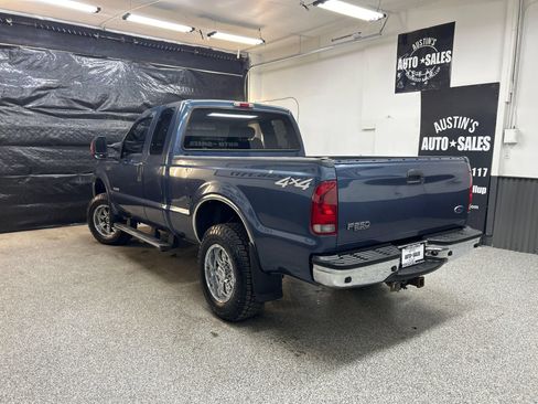 Used 2004 Ford F250 Lariat AWD/4WD image 4
