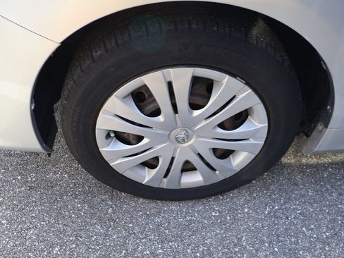 Used 2010 Toyota Corolla XLE FWD image 4