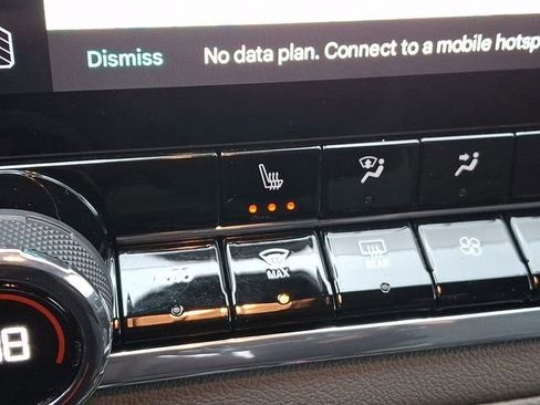 Used 2024 Chevrolet Colorado ZR2 w/ Safety Package image 36