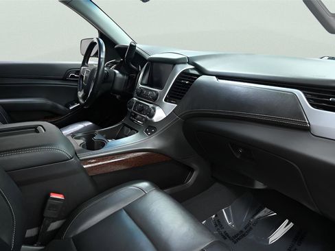 Used 2019 GMC Yukon SLT w/ Graphite Performance Edition image 24