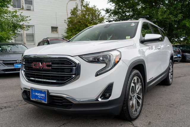 Used 2020 GMC Terrain SLT w/ Preferred Package AWD/4WD image 2
