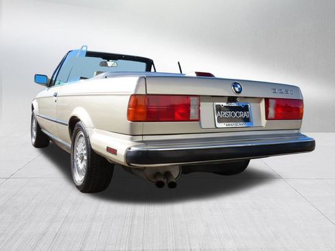 Used 1987 BMW 325i Convertible image 8
