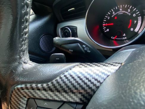 Used 2016 Ford Mustang Premium RWD image 26