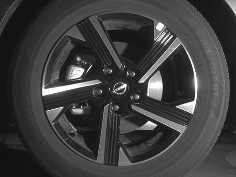 Used 2025 Nissan Sentra SV FWD image 12