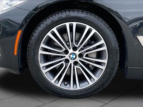 Used 2020 BMW 530i xDrive w/ Premium Package AWD/4WD image 10