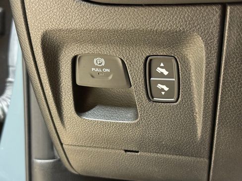 Used 2021 RAM 1500 TRX w/ TRX Lanuch Edition image 18