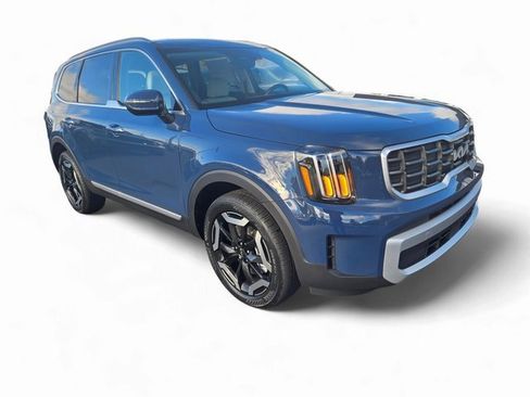 New 2025 Kia Telluride S image 1