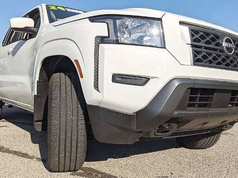 Used 2024 Nissan Frontier SV AWD/4WD image 22