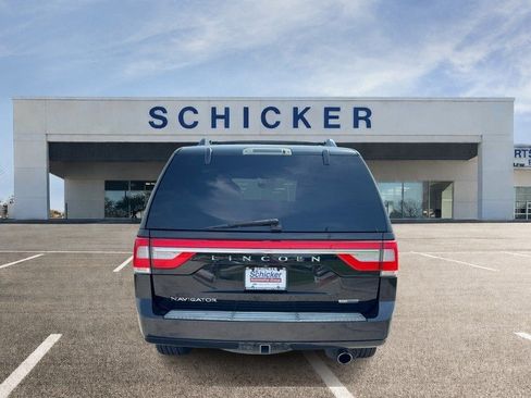 Used 2015 Lincoln Navigator 4WD image 4