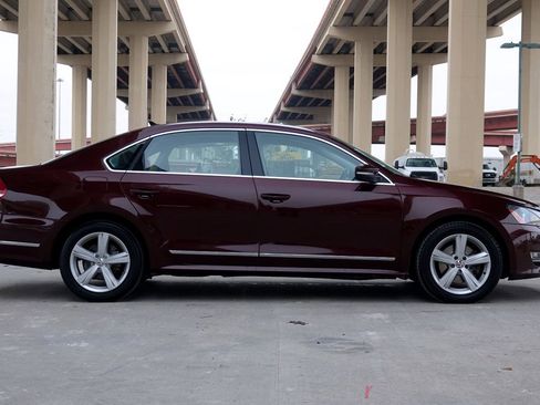 Used 2013 Volkswagen Passat TDI SEL Premium image 13