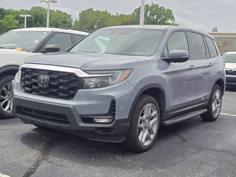 Used 2025 Honda Passport EX-L image 3