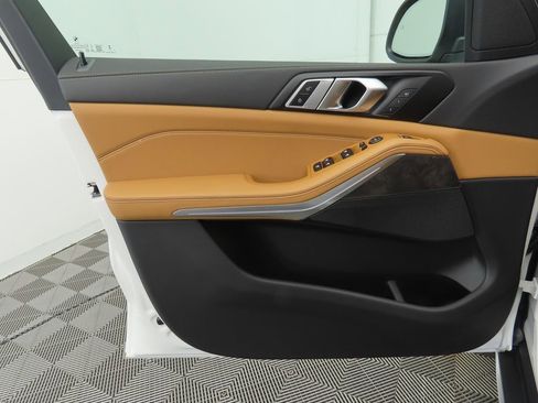 Certified 2025 BMW X5 sDrive40i w/ Parking Assistance Package image 25