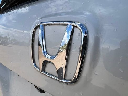 Used 2016 Honda Pilot Touring image 13