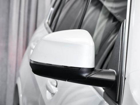 Used 2026 BMW X7 xDrive40i image 96