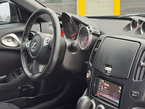 Used 2017 Nissan 370Z Coupe image 42