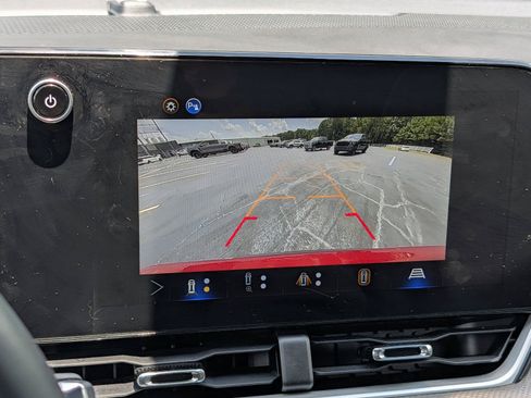 Used 2026 Chevrolet Equinox LT w/ Convenience Package II FWD image 15