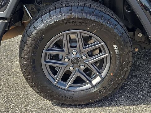 Used 2020 Jeep Wrangler Unlimited Sahara AWD/4WD image 13