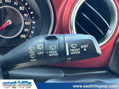 Used 2021 Jeep Wrangler Unlimited Rubicon AWD/4WD image 39