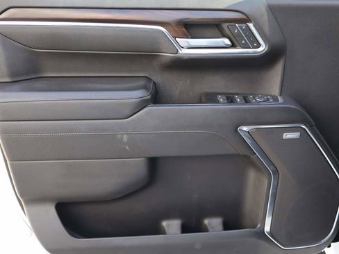 Used 2022 GMC Sierra 1500 SLT w/ SLT Premium Plus Package image 7