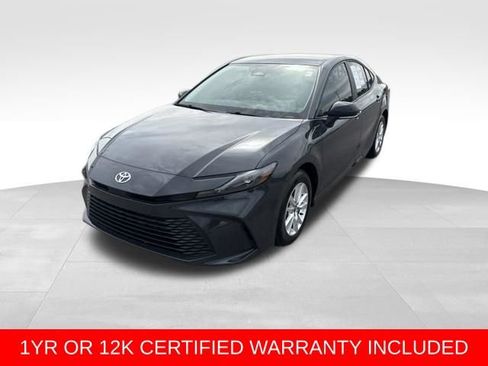 Used 2025 Toyota Camry LE FWD image 1