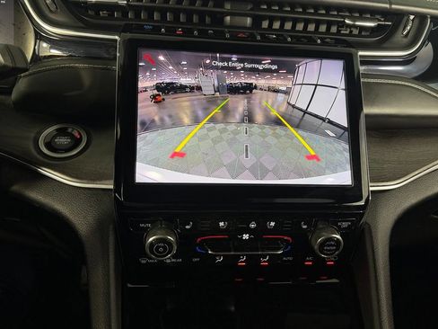 Certified 2022 Jeep Grand Cherokee Overland AWD/4WD image 19