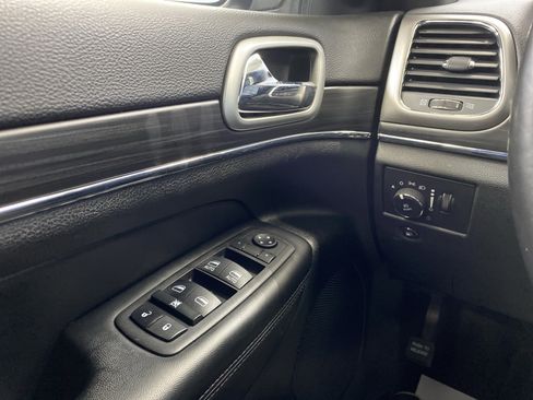 Certified 2022 Jeep Grand Cherokee Limited image 26